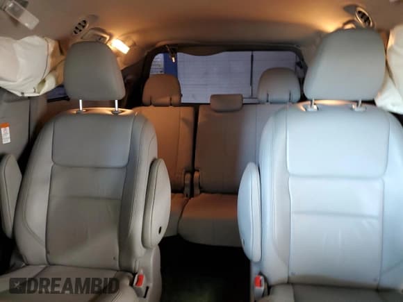 ✅ 2015 Toyota Sienna Limited • VIN: 5TDDK3DC2FS116985 • Lot: 57269975. Listed on Copart with 139,126 mi. Free auction sales archive from the USA and detailed vehicle history report at DreamBid. Image 10.
