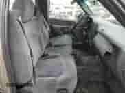 2002 Chevrolet Silverado 2500HD LS с VIN 1GCHK24UX2E122182, выставлен на аукционе Copart как лот 86616065 с пробегом 78 514 миль миль и Списание • Salvage title. История ставок и продаж доступна на DreamBid. Изображение 7.