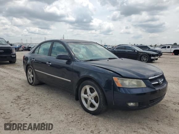 ✅ 2008 Hyundai Sonata SE • VIN: 5NPEU46C28H335522 • Лот: 62860814. Опубликован ранее на Copart с пробегом Не указан. Бесплатный доступ к архиву аукционных продаж из США и подробный отчёт об истории автомобиля на DreamBid. Изображение 4.