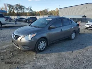 ✅ 2016 Nissan Versa S Plus • VIN: 3N1CN7AP1GL837200 • Lot: 90373945. Wystawiony na Copart z przebiegiem 141 838 mil. Bezpłatny archiwum sprzedaży aukcyjnych z USA i szczegółowy raport historii pojazdu na DreamBid. Zdjęcie 1.