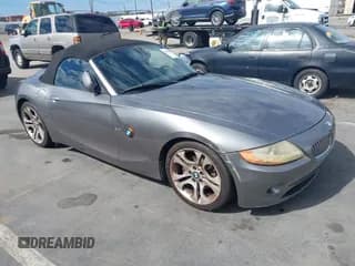 ✅ 2004 BMW Z4 3.0i • VIN: 4USBT53594LU08273 • Lot: 43436055. Wystawiony na IAAI z przebiegiem 176 454 mil. Bezpłatny archiwum sprzedaży aukcyjnych z USA i szczegółowy raport historii pojazdu na DreamBid. Zdjęcie 1.
