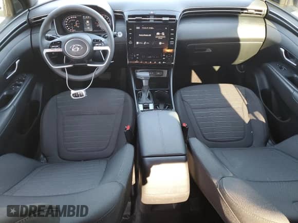 2024 Hyundai Santa Cruz SEL с VIN 5NTJBDDE8RH112428, выставлен на аукционе Copart как лот 86798254 с пробегом 11 888 миль миль и Списание • Salvage title. История ставок и продаж доступна на DreamBid. Изображение 8.