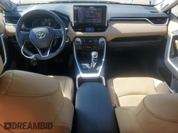 ✅ 2022 Toyota RAV4 Hybrid Limited • VIN: 4T3D6RFV2NU066057 • Лот: 84865905. Опубликован ранее на Copart с пробегом 66 524 миль. Бесплатный доступ к архиву аукционных продаж из США и подробный отчёт об истории автомобиля на DreamBid. Изображение 8.