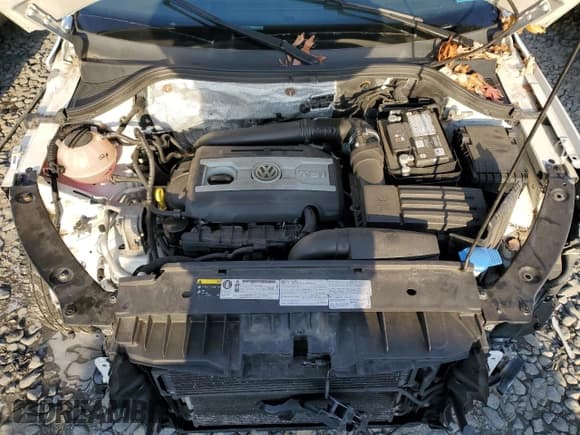 ✅ 2016 Volkswagen Tiguan SEL • VIN: WVGBV7AX0GW547500 • Lot: 84235004. Wystawiony na Copart z przebiegiem 76 679 mil. Bezpłatny archiwum sprzedaży aukcyjnych z USA i szczegółowy raport historii pojazdu na DreamBid. Zdjęcie 12.