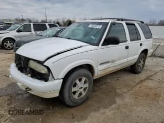 ✅ 2002 Chevrolet Blazer LS • VIN: 1GNDT13W52K169699 • Lot: 45846975. Wystawiony na Copart z przebiegiem 292 270 mil. Bezpłatny archiwum sprzedaży aukcyjnych z USA i szczegółowy raport historii pojazdu na DreamBid. Zdjęcie 1.