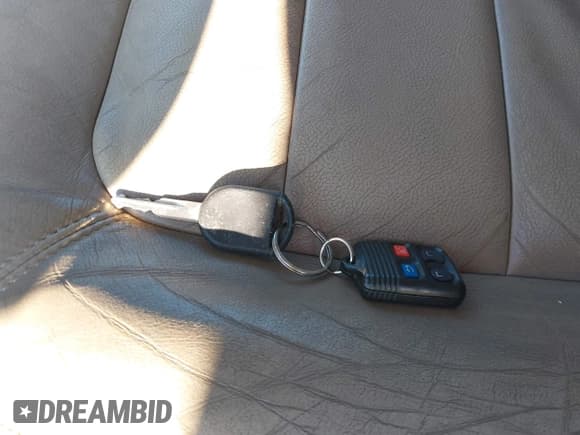 ✅ 2005 Ford Explorer • VIN: 1FMZU65K35ZA04485 • Лот: 42994137. Опубликован ранее на IAAI с пробегом 140 887 миль. Бесплатный доступ к архиву аукционных продаж из США и подробный отчёт об истории автомобиля на DreamBid. Изображение 11.