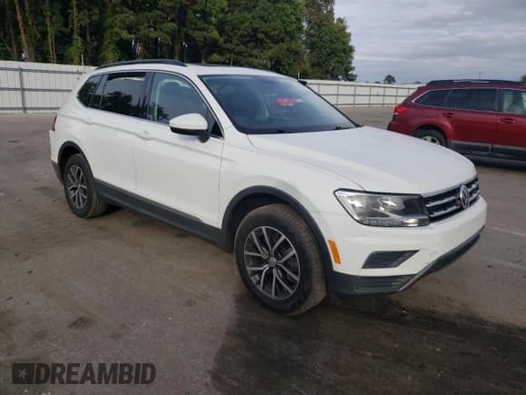 ✅ 2020 Volkswagen Tiguan SE • VIN: 3VV2B7AX2LM047931 • Lot: 86288785. Wystawiony na Copart z przebiegiem 81 969 mil. Bezpłatny archiwum sprzedaży aukcyjnych z USA i szczegółowy raport historii pojazdu na DreamBid. Zdjęcie 4.