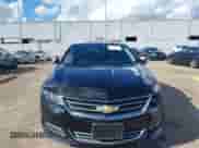 2018 Chevrolet Impala Premier z VIN 2G1125S30J9175738, wystawiony jako IAAI lot #43235904 z przebiegiem 147 964 mil mil oraz . Historia ofert i sprzedaży dostępna na DreamBid. Obrazek 13.