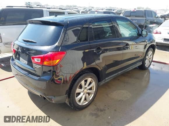 2013 Mitsubishi Outlander ES with VIN 4A4AP3AU2DE016608, listed as a IAAI auction lot 43389084 with 135,907 mi miles and . Bid and sale history available at DreamBid. Image 4.