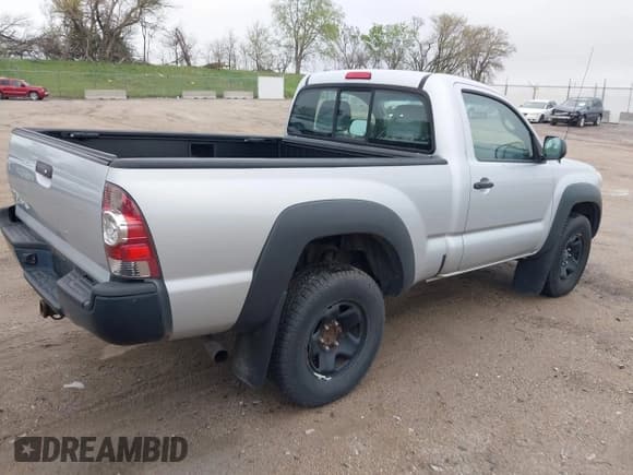 ✅ 2011 Toyota Tacoma • VIN: 5TFPX4ENXBX005643 • Lot: 42160742. Listed on IAAI with 28,947 mi. Free auction sales archive from the USA and detailed vehicle history report at DreamBid. Image 4.