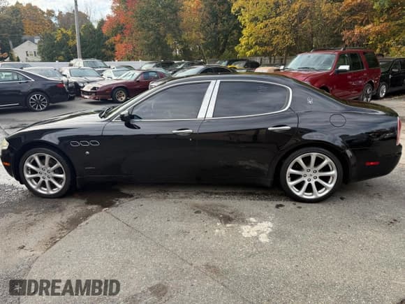 ✅ 2005 Maserati Quattroporte • VIN: ZAMCE39A450018466 • Lot: 90034455. Wystawiony na Copart z przebiegiem 97 331 mil. Bezpłatny archiwum sprzedaży aukcyjnych z USA i szczegółowy raport historii pojazdu na DreamBid. Zdjęcie 12.