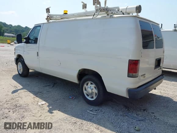 ✅ 2012 Ford Econoline Cargo Commercial • VIN: 1FTNE1EW0CDB13390 • Lot: 42899058. Wystawiony na IAAI z przebiegiem 119 855 mil. Bezpłatny archiwum sprzedaży aukcyjnych z USA i szczegółowy raport historii pojazdu na DreamBid. Zdjęcie 3.