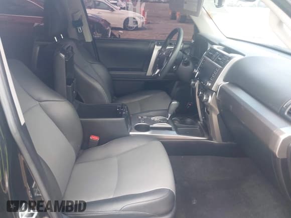 ✅ 2021 Toyota 4Runner SR5 Premium • VIN: JTEFU5JR1M5241367 • Lot: 42816713. Wystawiony na IAAI z przebiegiem 39 870 mil. Bezpłatny archiwum sprzedaży aukcyjnych z USA i szczegółowy raport historii pojazdu na DreamBid. Zdjęcie 5.