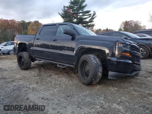 ✅ 2018 Chevrolet Silverado 1500 Custom • VIN: 3GCUKPEC1JG174583 • Лот: 89442525. Опубликован ранее на Copart с пробегом 143 178 миль. Бесплатный доступ к архиву аукционных продаж из США и подробный отчёт об истории автомобиля на DreamBid. Изображение 4.
