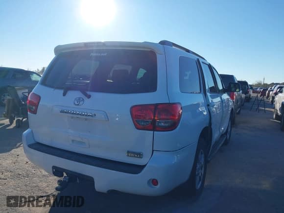 ✅ 2013 Toyota Sequoia SR5 • VIN: 5TDZY5G11DS043146 • Lot: 41255959. Listed on IAAI with 234,084 mi. Free auction sales archive from the USA and detailed vehicle history report at DreamBid. Image 4.