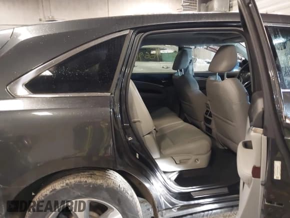 ✅ 2015 Acura MDX • VIN: 5FRYD3H28FB009827 • Lot: 41576690. Wystawiony na IAAI z przebiegiem 108 193 mil. Bezpłatny archiwum sprzedaży aukcyjnych z USA i szczegółowy raport historii pojazdu na DreamBid. Zdjęcie 8.