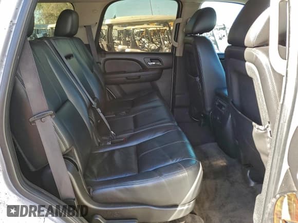 ✅ 2011 Chevrolet Tahoe LT • VIN: 1GNSCBE02BR299484 • Lot: 94680805. Listed on Copart with 171,739 mi. Free auction sales archive from the USA and detailed vehicle history report at DreamBid. Image 11.