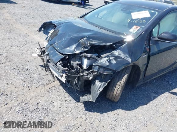 ✅ 2021 Toyota Prius L Eco • VIN: JTDKAMFU6M3150237 • Lot: 42085038. Listed on IAAI with 86,175 mi. Free auction sales archive from the USA and detailed vehicle history report at DreamBid. Image 6.