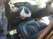 ✅ 2000 Ford F-150 XL • VIN: 2FTRX07LXYCB08102 • Lot: 86685915. Wystawiony na Copart z przebiegiem Nie podano. Bezpłatny archiwum sprzedaży aukcyjnych z USA i szczegółowy raport historii pojazdu na DreamBid. Zdjęcie 8.