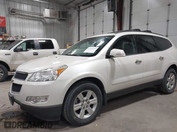 ✅ 2011 Chevrolet Traverse 2LT • VIN: 1GNKVJED0BJ274637 • Lot: 43624023. Wystawiony na IAAI z przebiegiem 130 775 mil. Bezpłatny archiwum sprzedaży aukcyjnych z USA i szczegółowy raport historii pojazdu na DreamBid. Zdjęcie 6.