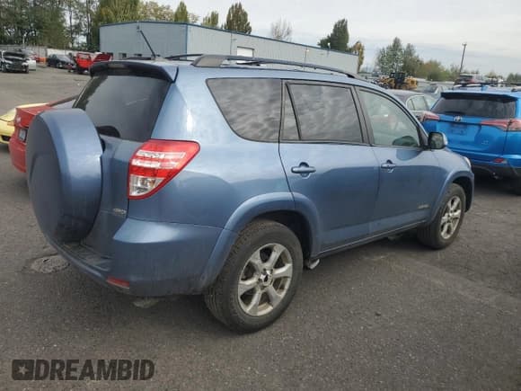 ✅ 2012 Toyota RAV4 Limited • VIN: 2T3DK4DV3CW076935 • Лот: 85199375. Опубликован ранее на Copart с пробегом 245 712 миль. Бесплатный доступ к архиву аукционных продаж из США и подробный отчёт об истории автомобиля на DreamBid. Изображение 3.