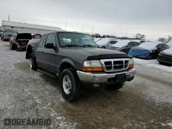 ✅ 1999 Ford Ranger XL • VIN: 1FTZR15V5XPC00431 • Lot: 44642935. Wystawiony na Copart z przebiegiem 190 407 mil. Bezpłatny archiwum sprzedaży aukcyjnych z USA i szczegółowy raport historii pojazdu na DreamBid. Zdjęcie 11.