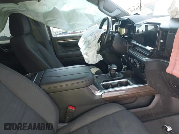 ✅ 2023 Chevrolet Silverado 1500 LT Trail Boss • VIN: 3GCUDFE82PG144503 • Lot: 43161010. Wystawiony na IAAI z przebiegiem 59 142 mil. Bezpłatny archiwum sprzedaży aukcyjnych z USA i szczegółowy raport historii pojazdu na DreamBid. Zdjęcie 5.