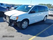 ✅ 2018 Dodge Grand Caravan SE • VIN: 2C4RDGBG7JR323905 • Lot: 43613740. Wystawiony na IAAI z przebiegiem 71 890 mil. Bezpłatny archiwum sprzedaży aukcyjnych z USA i szczegółowy raport historii pojazdu na DreamBid. Zdjęcie 2.