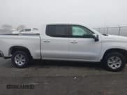 ✅ 2019 Chevrolet Silverado 1500 LT • VIN: 1GCPWCEK5KZ323905 • Lot: 43688496. Wystawiony na IAAI z przebiegiem 152 180 mil. Bezpłatny archiwum sprzedaży aukcyjnych z USA i szczegółowy raport historii pojazdu na DreamBid. Zdjęcie 12.