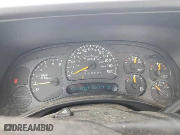 2006 Chevrolet Silverado 1500 Work Truck z VIN 3GCEC14X06G178649, wystawiony jako Copart lot #66395995 z przebiegiem 186 227 mil mil oraz Czysty tytuł • Clean title. Historia ofert i sprzedaży dostępna na DreamBid. Obrazek 9.