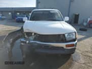 ✅ 1997 Toyota 4Runner SR5 • VIN: JT3GN86RXV0024726 • Lot: 81415645. Wystawiony na Copart z przebiegiem 363 256 mil. Bezpłatny archiwum sprzedaży aukcyjnych z USA i szczegółowy raport historii pojazdu na DreamBid. Zdjęcie 5.