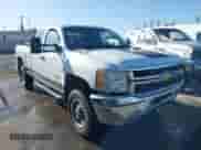 ✅ 2013 Chevrolet Silverado 2500HD Work Truck • VIN: 1GC2KVCGXDZ403672 • Lot: 41944179. Wystawiony na IAAI z przebiegiem 232 436 mil. Bezpłatny archiwum sprzedaży aukcyjnych z USA i szczegółowy raport historii pojazdu na DreamBid. Zdjęcie 1.