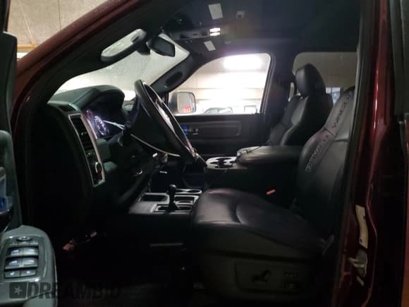 ✅ 2018 Ram 2500 Power Wagon • VIN: 3C6TR5EJ0JG184555 • Lot: 88385635. Wystawiony na Copart z przebiegiem 95 647 mil. Bezpłatny archiwum sprzedaży aukcyjnych z USA i szczegółowy raport historii pojazdu na DreamBid. Zdjęcie 7.