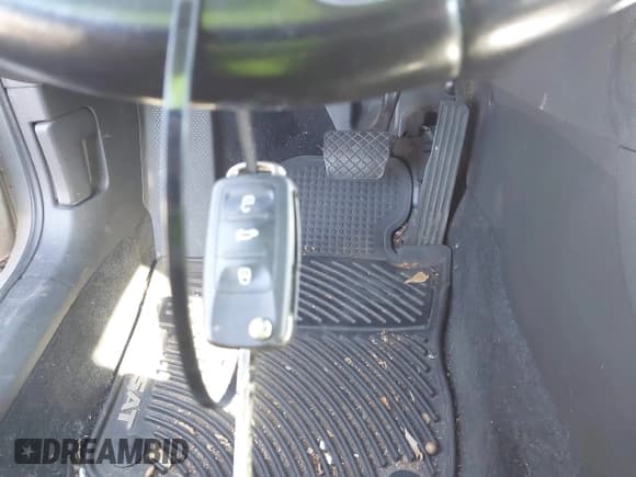 ✅ 2012 Volkswagen Passat SE • VIN: 1VWBH7A34CC024708 • Lot: 43742211. Listed on IAAI with 270,468 mi. Free auction sales archive from the USA and detailed vehicle history report at DreamBid. Image 11.