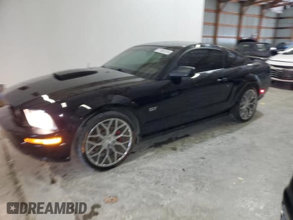 ✅ 2007 Ford Mustang GT Deluxe • VIN: 1ZVFT82H375314125 • Lot: 71361015. Listed on Copart with 88,932 mi. Free auction sales archive from the USA and detailed vehicle history report at DreamBid. Image 1.