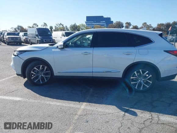✅ 2022 Acura MDX Technology • VIN: 5J8YD9H48NL000743 • Lot: 41817644. Listed on IAAI with 69,800 mi. Free auction sales archive from the USA and detailed vehicle history report at DreamBid. Image 15.