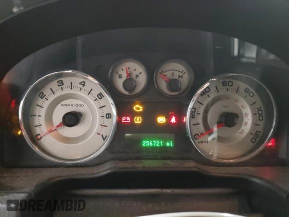 ✅ 2007 Ford Edge SEL Plus • VIN: 2FMDK49C17BB39039 • Lot: 71882245. Wystawiony na Copart z przebiegiem 256 721 mil. Bezpłatny archiwum sprzedaży aukcyjnych z USA i szczegółowy raport historii pojazdu na DreamBid. Zdjęcie 9.