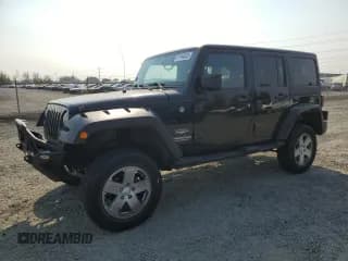 ✅ 2011 Jeep Wrangler Unlimited Sahara • VIN: 1J4BA5H15BL635453 • Lot: 71744825. Wystawiony na Copart z przebiegiem 106 280 mil. Bezpłatny archiwum sprzedaży aukcyjnych z USA i szczegółowy raport historii pojazdu na DreamBid. Zdjęcie 1.
