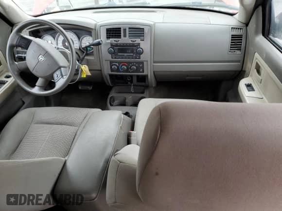 2007 Dodge Dakota SLT с VIN 1D7HE48K07S173426, выставлен на аукционе Copart как лот 71843254 с пробегом 205 125 миль миль и Списание • Salvage title. История ставок и продаж доступна на DreamBid. Изображение 8.