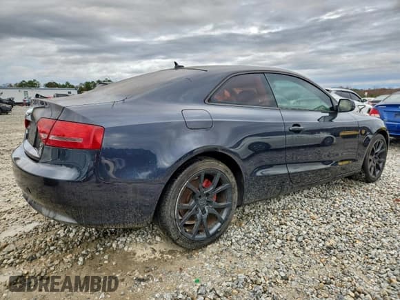 ✅ 2012 Audi A5 Premium Plus • VIN: WAULFAFR0CA002124 • Lot: 94594435. Wystawiony na Copart z przebiegiem 179 790 mil. Bezpłatny archiwum sprzedaży aukcyjnych z USA i szczegółowy raport historii pojazdu na DreamBid. Zdjęcie 3.