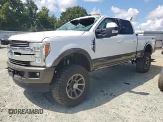 ✅ 2017 Ford F-250 Lariat • VIN: 1FT7W2BT5HEC20071 • Lot: 80128095. Wystawiony na Copart z przebiegiem 96 734 mil. Bezpłatny archiwum sprzedaży aukcyjnych z USA i szczegółowy raport historii pojazdu na DreamBid. Zdjęcie 1.
