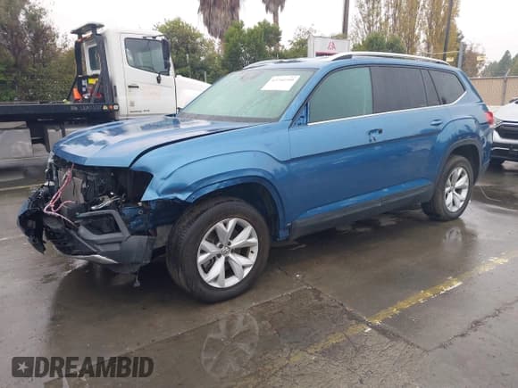 ✅ 2019 Volkswagen Atlas SE • VIN: 1V2WR2CAXKC564433 • Lot: 43744399. Wystawiony na IAAI z przebiegiem 35 546 mil. Bezpłatny archiwum sprzedaży aukcyjnych z USA i szczegółowy raport historii pojazdu na DreamBid. Zdjęcie 2.