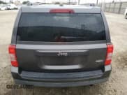 ✅ 2015 Jeep Patriot Latitude • VIN: 1C4NJPFA0FD306175 • Lot: 69238295. Wystawiony na Copart z przebiegiem 175 924 mil. Bezpłatny archiwum sprzedaży aukcyjnych z USA i szczegółowy raport historii pojazdu na DreamBid. Zdjęcie 6.