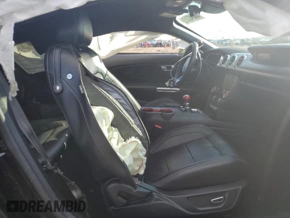 ✅ 2018 Ford Mustang GT Premium • VIN: 1FA6P8CF4J5153141 • Лот: 90248355. Опубликован ранее на Copart с пробегом 51 606 миль. Бесплатный доступ к архиву аукционных продаж из США и подробный отчёт об истории автомобиля на DreamBid. Изображение 10.