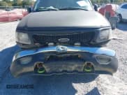 ✅ 2003 Ford F-150 XLT • VIN: 1FTRW08L43KD25702 • Лот: 43535683. Опубликован ранее на IAAI с пробегом 415 017 миль. Бесплатный доступ к архиву аукционных продаж из США и подробный отчёт об истории автомобиля на DreamBid. Изображение 6.