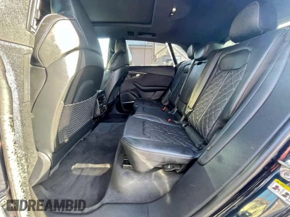 ✅ 2023 Audi SQ8 Premium Plus • VIN: WA1AWBF13PD043307 • Лот: 95773005. Опубликован ранее на Copart с пробегом 69 662 миль. Бесплатный доступ к архиву аукционных продаж из США и подробный отчёт об истории автомобиля на DreamBid. Изображение 8.