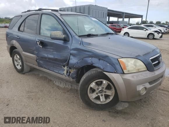 ✅ 2005 Kia Sorento LX • VIN: KNDJD733555429569 • Лот: 61785325. Опубликован ранее на Copart с пробегом 198 314 миль. Бесплатный доступ к архиву аукционных продаж из США и подробный отчёт об истории автомобиля на DreamBid. Изображение 4.