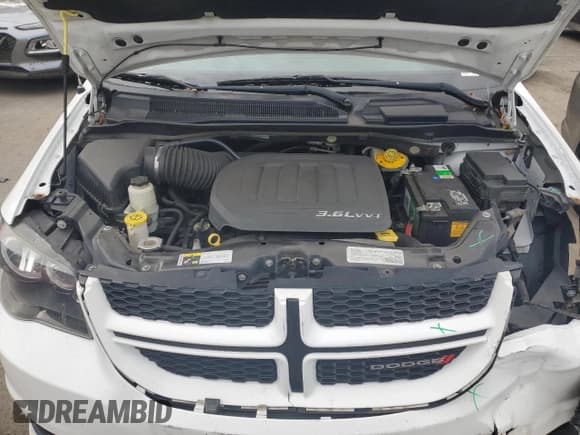 ✅ 2017 Dodge Grand Caravan GT • VIN: 2C4RDGEG3HR693108 • Lot: 90062145. Wystawiony na Copart z przebiegiem 183 215 mil. Bezpłatny archiwum sprzedaży aukcyjnych z USA i szczegółowy raport historii pojazdu na DreamBid. Zdjęcie 12.