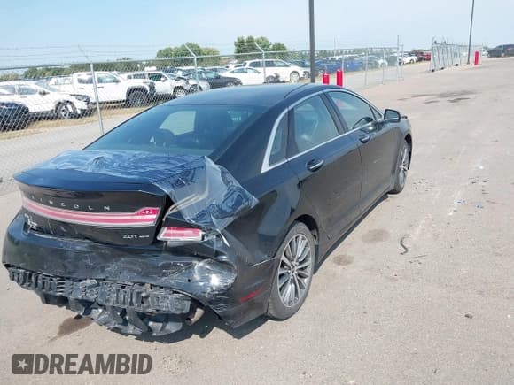 ✅ 2018 Lincoln MKZ Select • VIN: 3LN6L5D93JR608826 • Lot: 43193350. Wystawiony na IAAI z przebiegiem 112 018 mil. Bezpłatny archiwum sprzedaży aukcyjnych z USA i szczegółowy raport historii pojazdu na DreamBid. Zdjęcie 4.