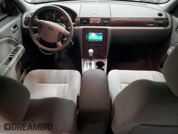 ✅ 2005 Ford Five Hundred SEL • VIN: 1FAHP24185G104897 • Lot: 87106115. Listed on Copart with 116,346 mi. Free auction sales archive from the USA and detailed vehicle history report at DreamBid. Image 8.